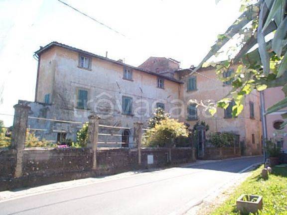 casa indipendente in vendita a Casciana Terme Lari in zona Lari