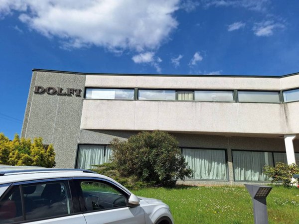 locale commerciale in vendita a Casciana Terme Lari