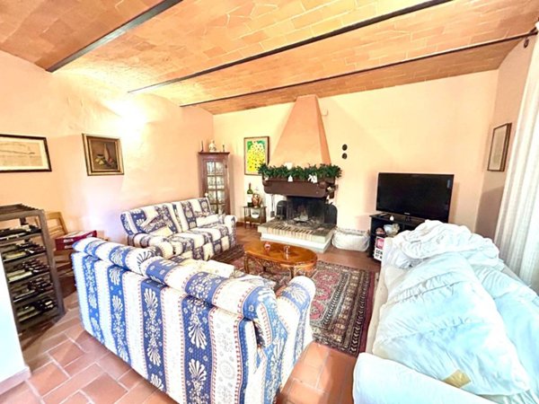 casa indipendente in vendita a Casciana Terme Lari in zona Cevoli