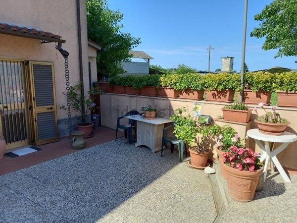 casa indipendente in vendita a Casciana Terme Lari in zona Perignano