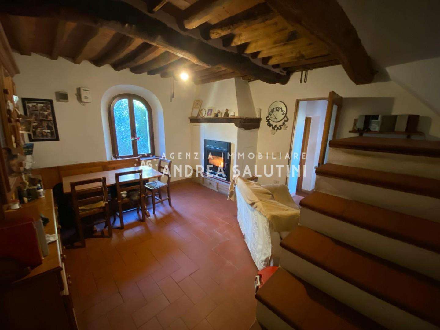 intera palazzina in vendita a Casciana Terme Lari in zona Lari