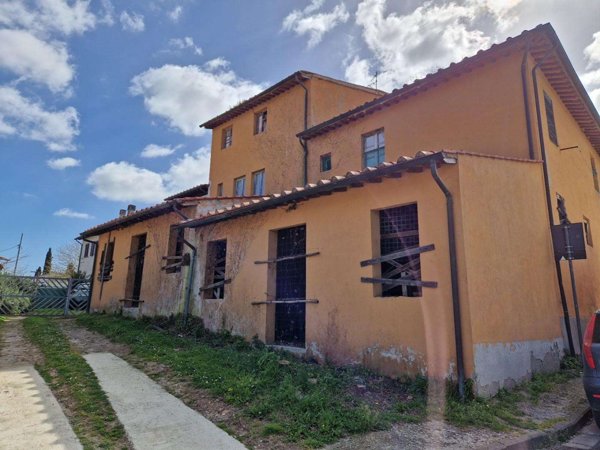 appartamento in vendita a Casciana Terme Lari in zona Perignano