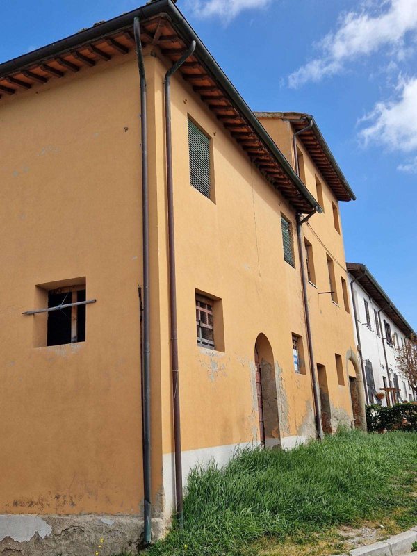 appartamento in vendita a Casciana Terme Lari in zona Perignano
