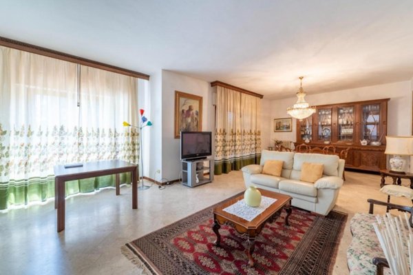 casa indipendente in vendita a Casciana Terme Lari in zona Lari