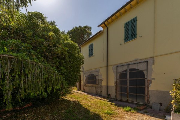 casa indipendente in vendita a Casciana Terme Lari in zona Lari