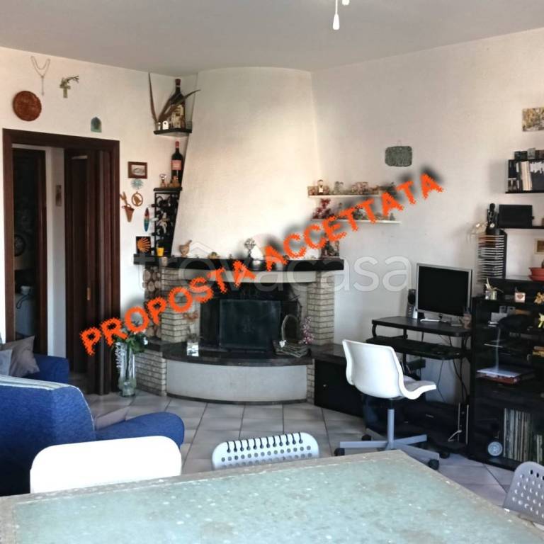 appartamento in vendita a Casciana Terme Lari in zona Perignano