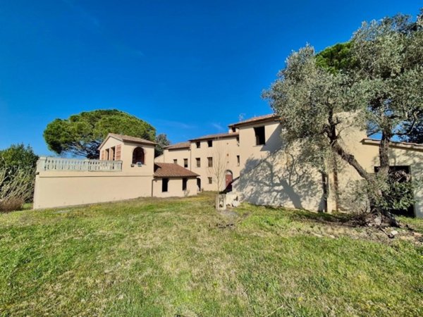 casa indipendente in vendita a Casciana Terme Lari in zona Lari