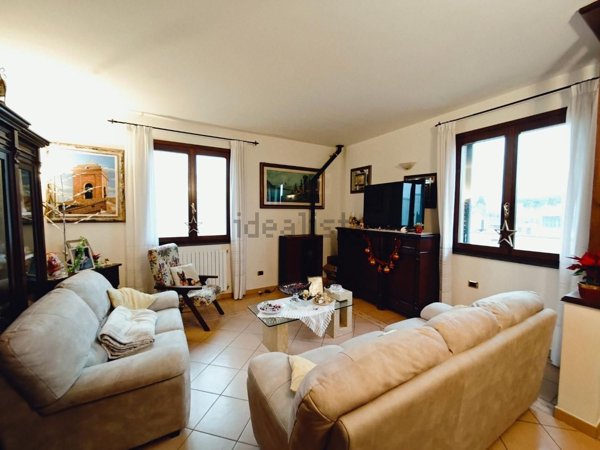 casa indipendente in vendita a Casciana Terme Lari in zona Perignano