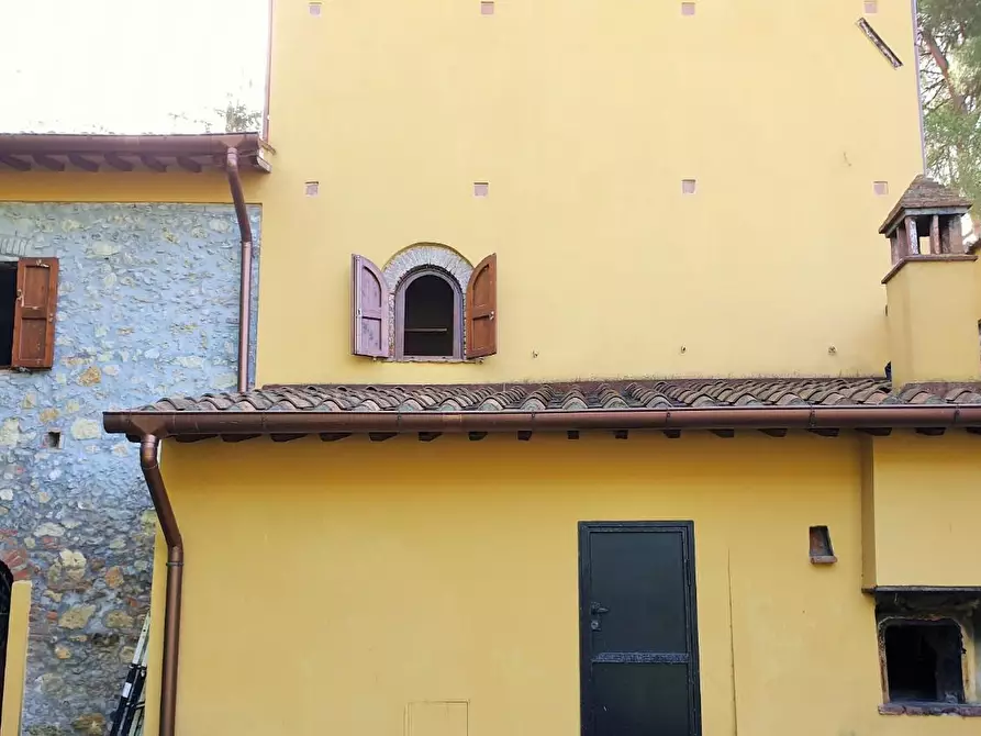 casa indipendente in vendita a Casciana Terme Lari in zona Lari