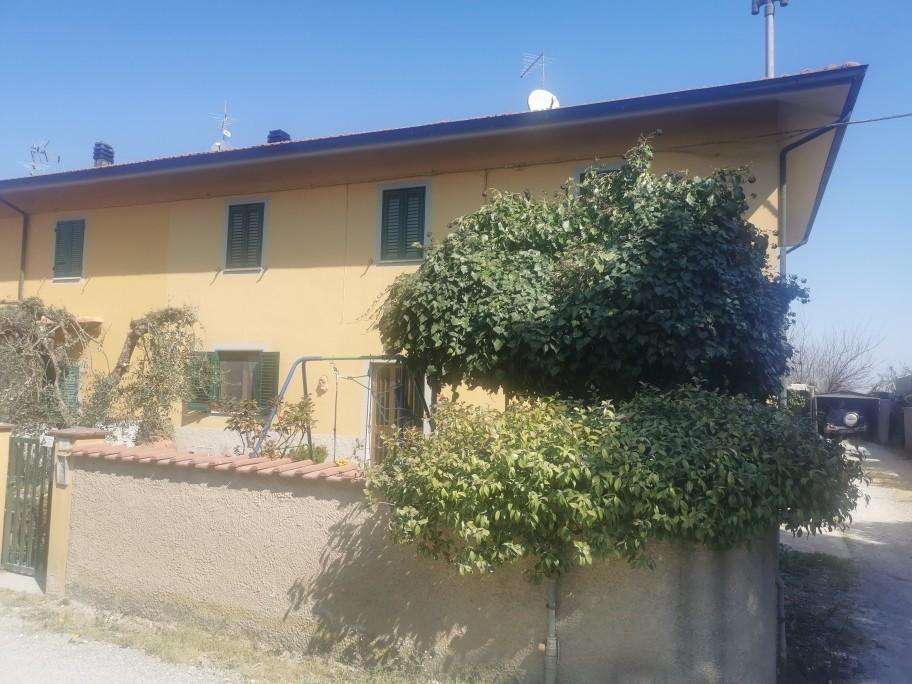 appartamento in vendita a Casciana Terme Lari in zona Lari