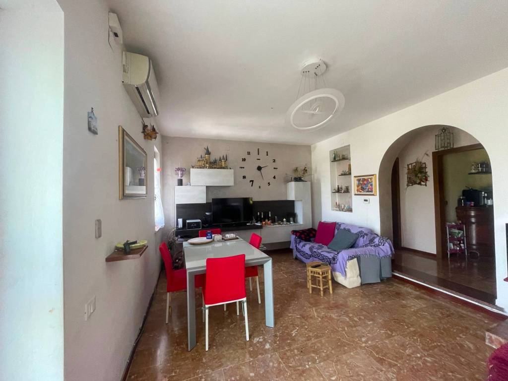 casa indipendente in vendita a Casciana Terme Lari in zona Cevoli