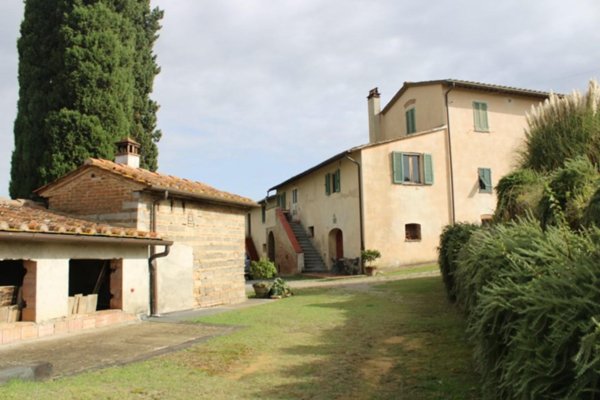 casa indipendente in vendita a Casciana Terme Lari in zona Lari
