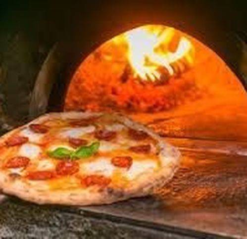 negozio in vendita a Casciana Terme Lari in zona Spinelli