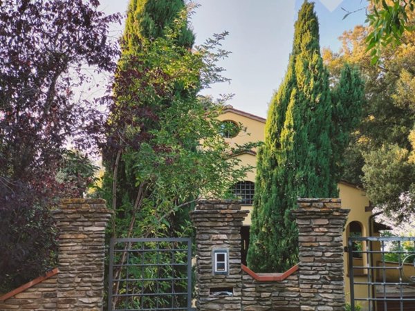 casa indipendente in vendita a Casciana Terme Lari in zona Lari