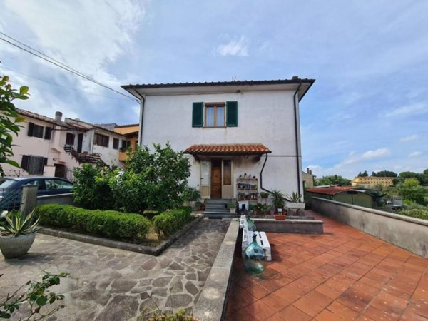 casa indipendente in vendita a Casciana Terme Lari in zona Cevoli