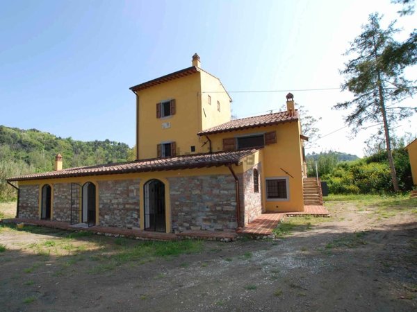 casa indipendente in vendita a Casciana Terme Lari in zona Perignano