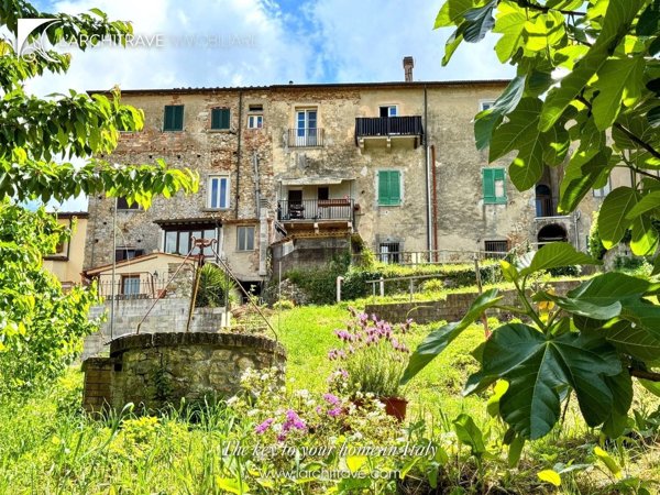 esavano in vendita a Casciana Terme Lari in zona Casciana Terme