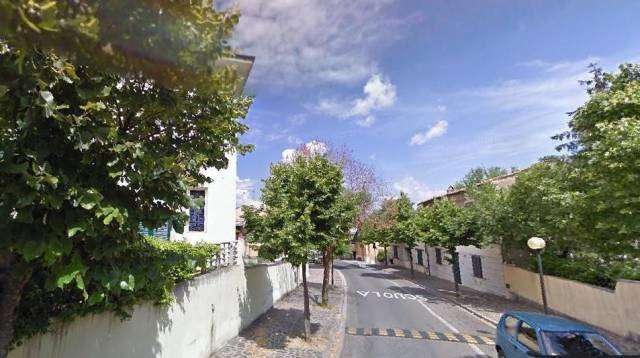 negozio in vendita a Casciana Terme Lari in zona Casciana Terme