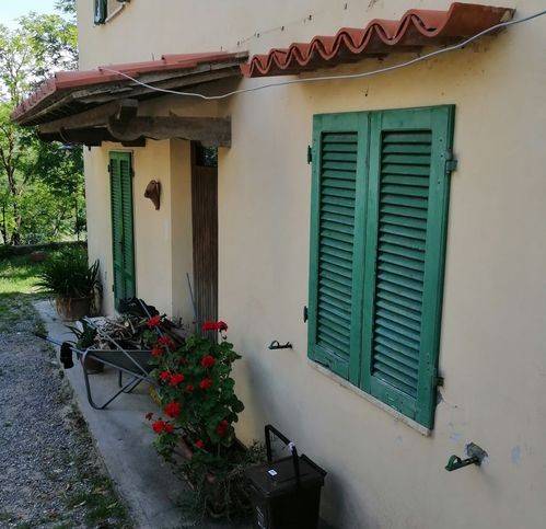 casa indipendente in vendita a Casciana Terme Lari in zona Usigliano