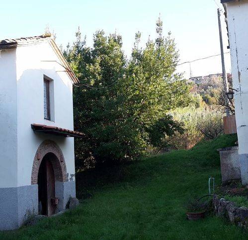 casa indipendente in vendita a Casciana Terme Lari in zona Lari