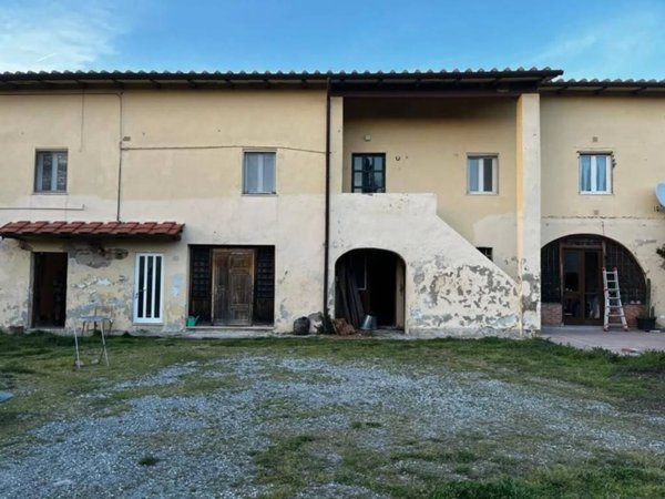 casa indipendente in vendita a Casciana Terme Lari in zona Perignano