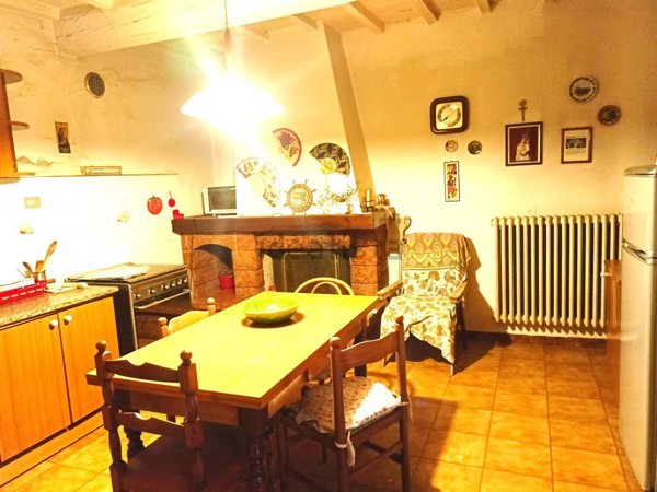 casa indipendente in vendita a Casciana Terme Lari in zona Perignano