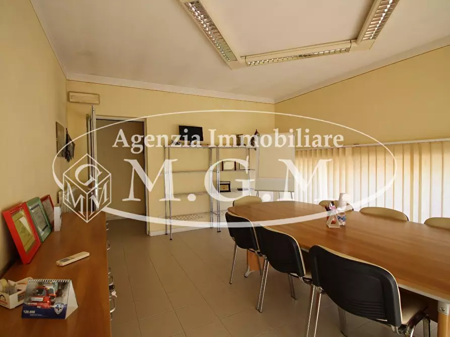 capannone in vendita a Casciana Terme Lari in zona Perignano