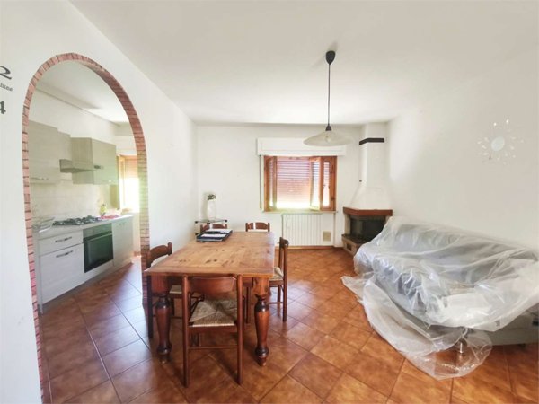 appartamento in vendita a Casciana Terme Lari in zona Perignano