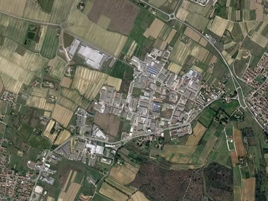 locale commerciale in vendita a Casciana Terme Lari in zona Perignano