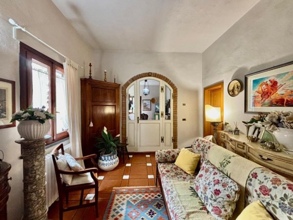 casa indipendente in vendita a Casciana Terme Lari in zona Perignano