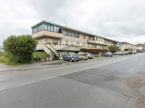 appartamento in vendita a Casciana Terme Lari in zona Perignano