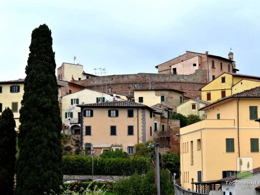 casa indipendente in vendita a Casciana Terme Lari in zona Lari