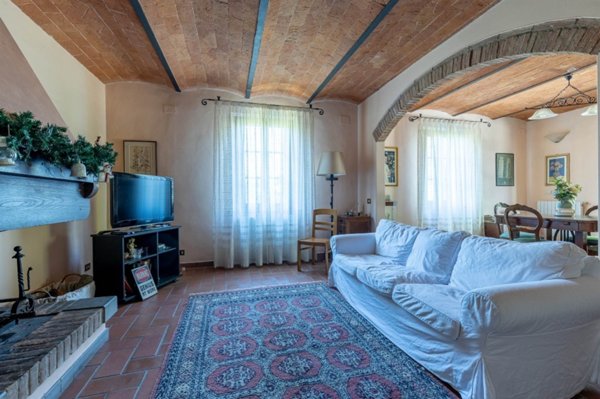 casa indipendente in vendita a Casciana Terme Lari in zona Lari
