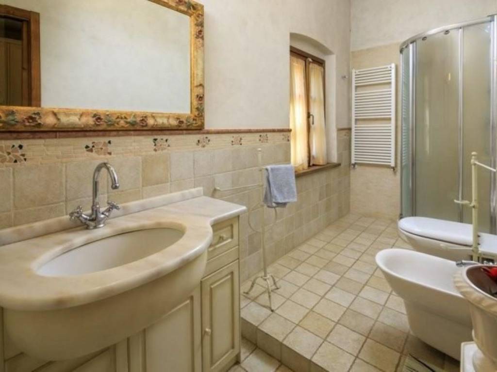 casa indipendente in vendita a Casciana Terme Lari in zona Lari
