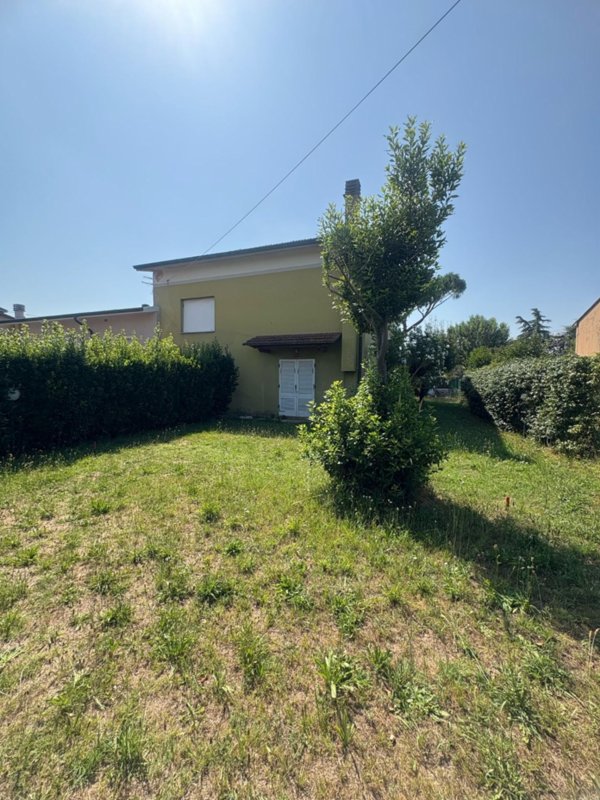 casa indipendente in vendita a Casciana Terme Lari in zona Perignano