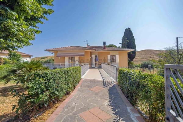 casa indipendente in vendita a Casciana Terme Lari in zona Casciana Terme