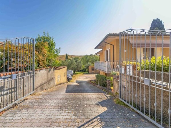 casa indipendente in vendita a Casciana Terme Lari in zona Casciana Terme
