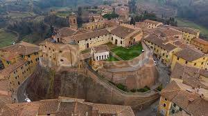 casa indipendente in vendita a Casciana Terme Lari in zona Lari