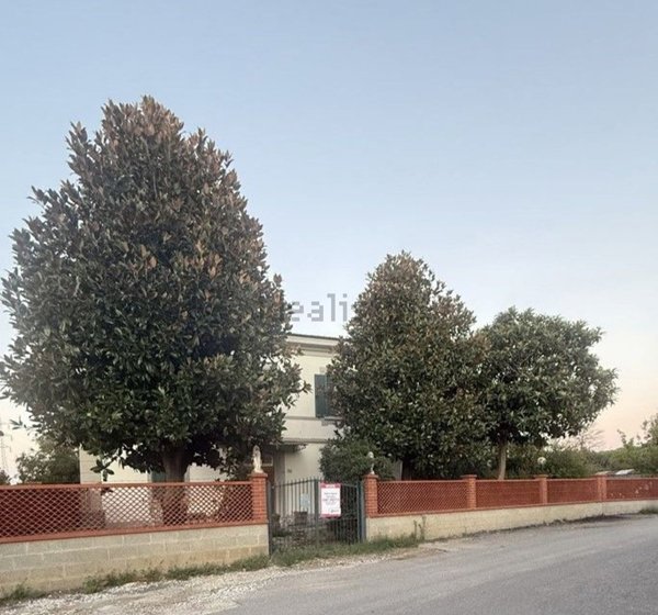 casa indipendente in vendita a Casciana Terme Lari in zona Perignano