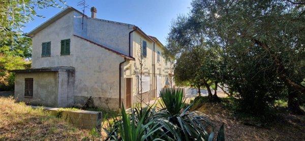 casa indipendente in vendita a Casciana Terme Lari in zona Perignano