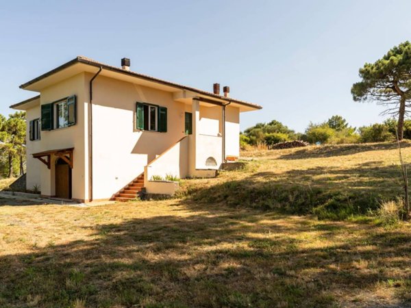 casa indipendente in vendita a Casciana Terme Lari in zona Collemontanino