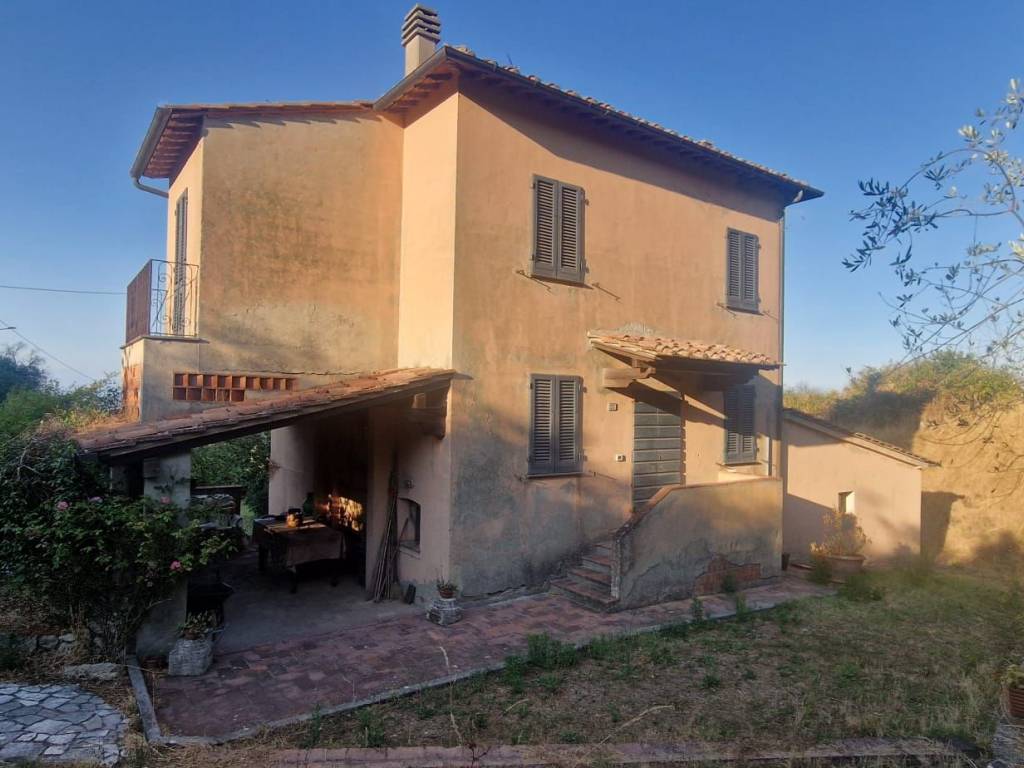 casa indipendente in vendita a Casciana Terme Lari in zona Casciana Terme