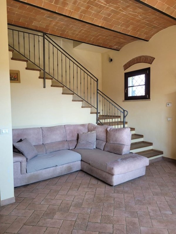 casa indipendente in vendita a Casciana Terme Lari in zona Perignano