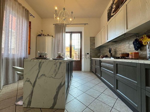casa indipendente in vendita a Casciana Terme Lari in zona Casciana Terme
