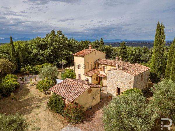 esavano in vendita a Casciana Terme Lari in zona Casciana Terme