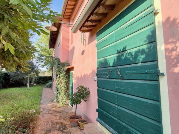 casa indipendente in vendita a Casciana Terme Lari in zona Perignano