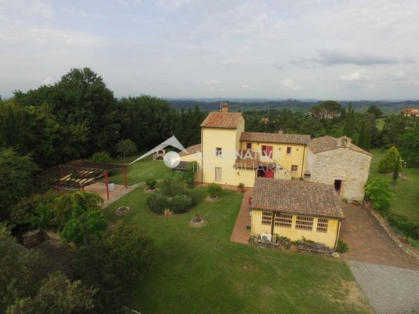 casa indipendente in vendita a Casciana Terme Lari in zona Colle