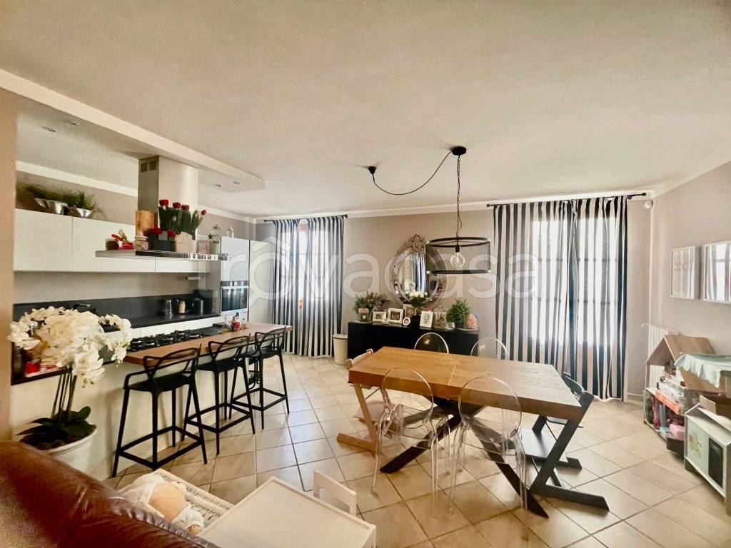 casa indipendente in vendita a Casciana Terme Lari in zona Perignano