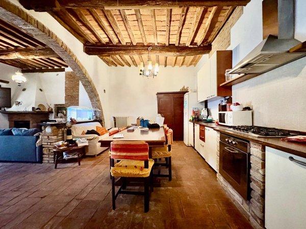 appartamento in vendita a Casciana Terme Lari in zona Casciana Alta