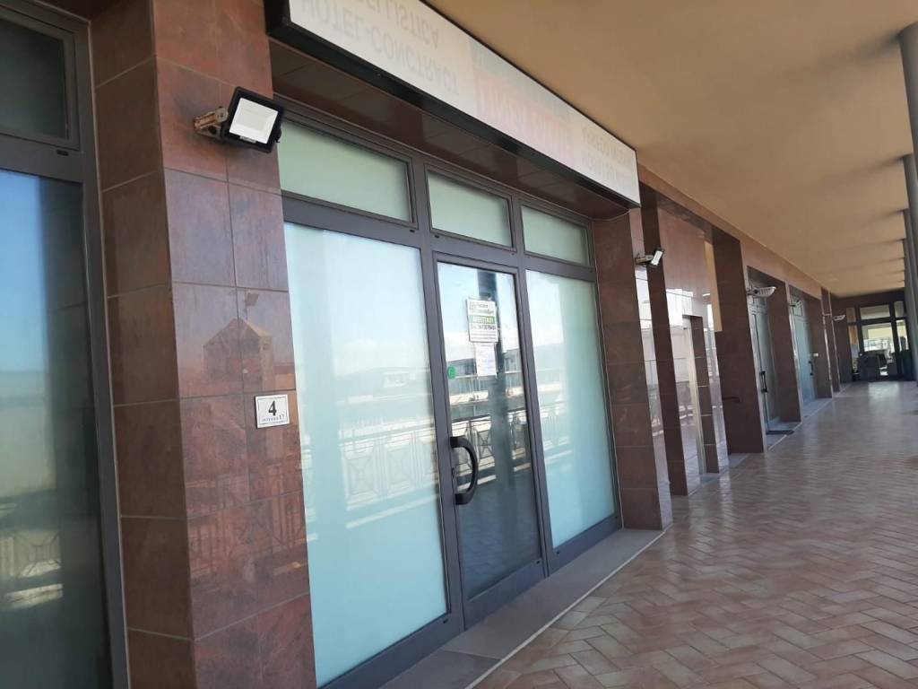 ufficio in vendita a Casciana Terme Lari in zona Perignano